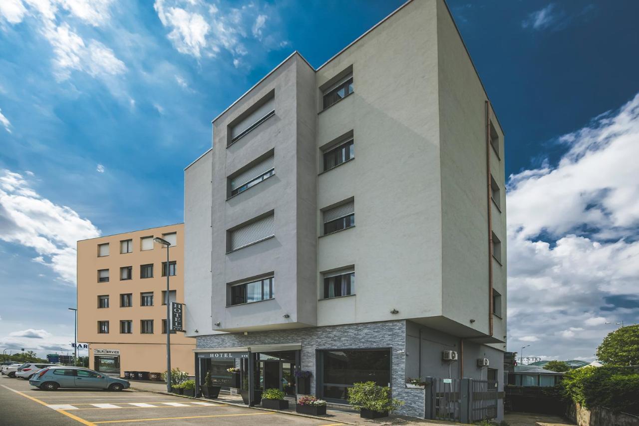 Piccolo Hotel Allamano Grugliasco Buitenkant foto
